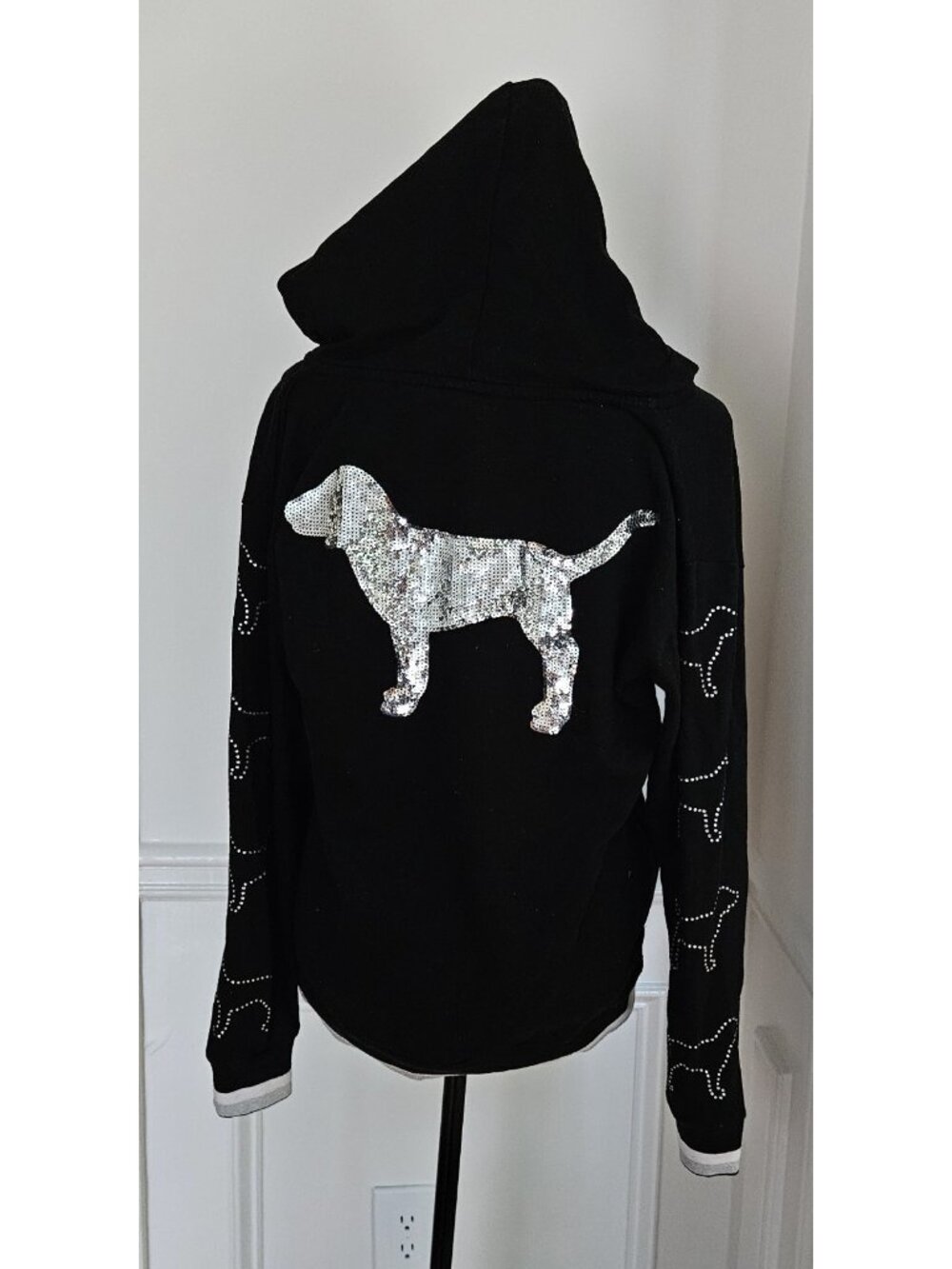 PINK Victoria's Secret S Black Bling Dog Graphic Sleeve Pullover Hoodie